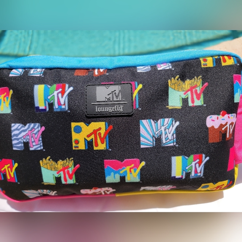 NWT Loungefly MTV Fanny Pack - Picture 5 of 9